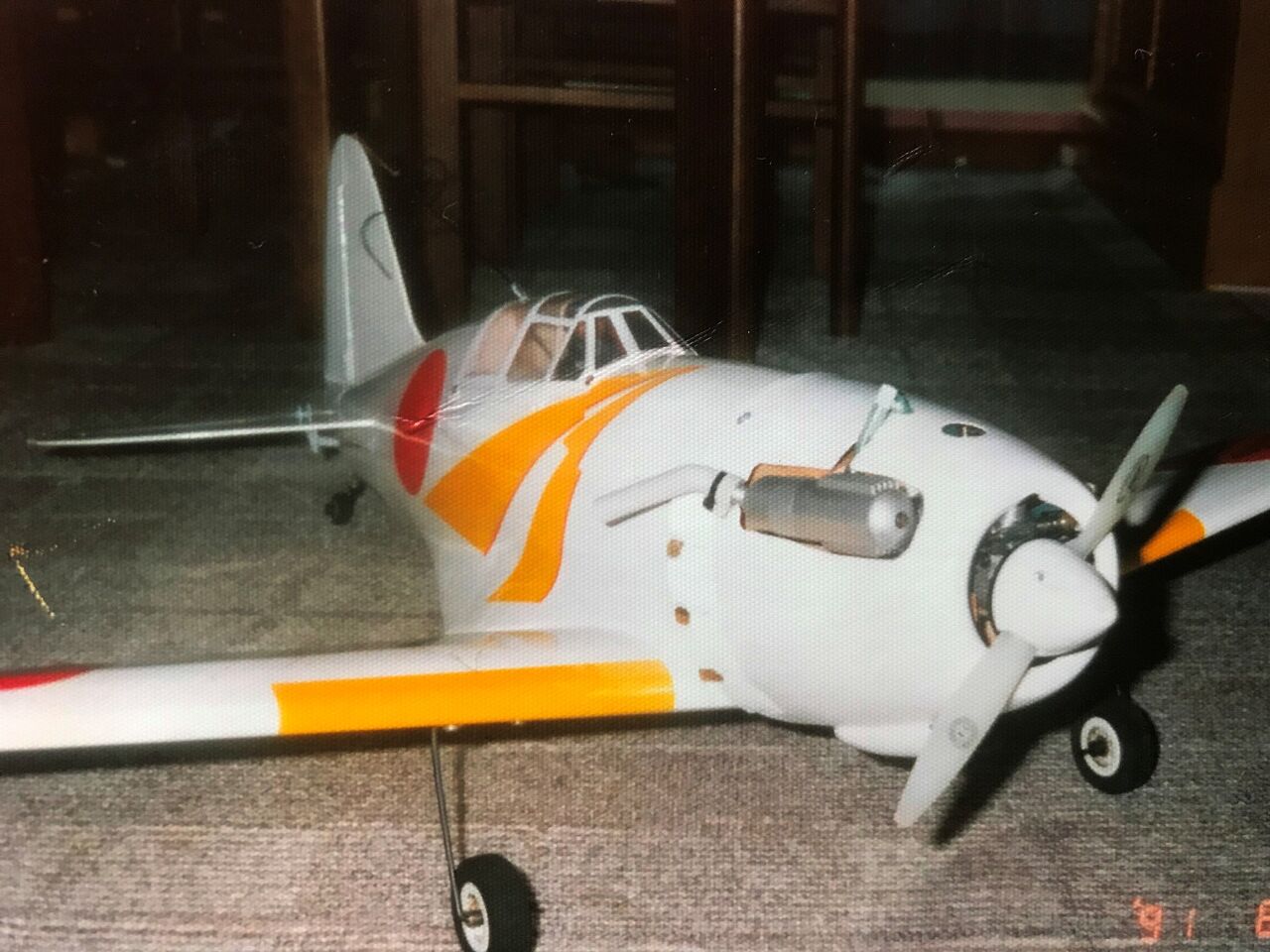 ラジコン飛行機達の墓標 : 模型好きの御本尊たち