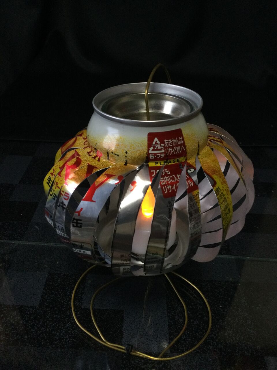 空き缶 小さくっ