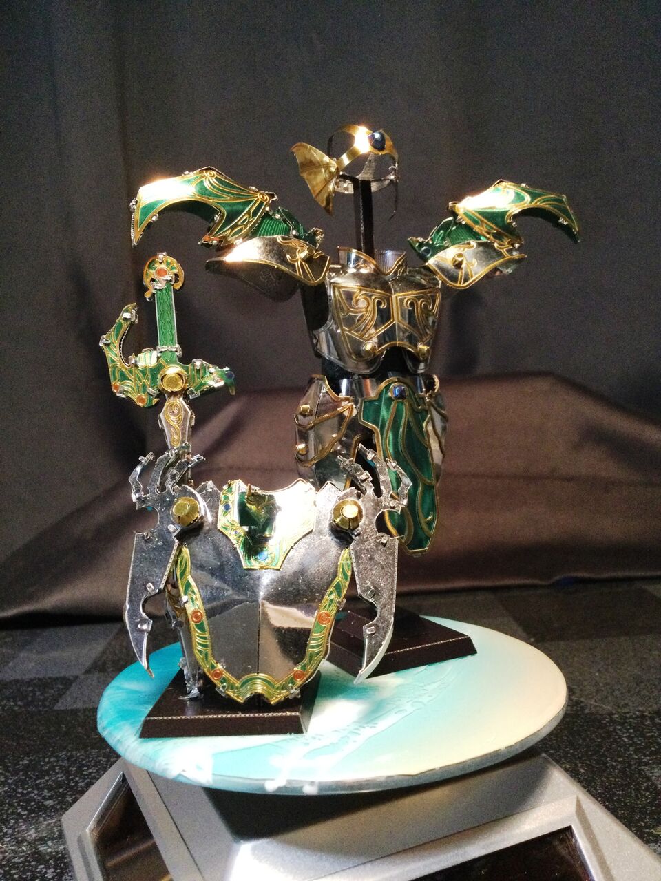 ナノパズル ドラクエ「天空の鎧と兜」をつくる : 模型好きの御