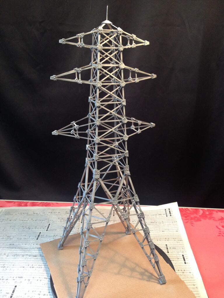 週刊ゴジラをつくる 90号一基目の送電鉄塔完成 模型好きの御本尊たち
