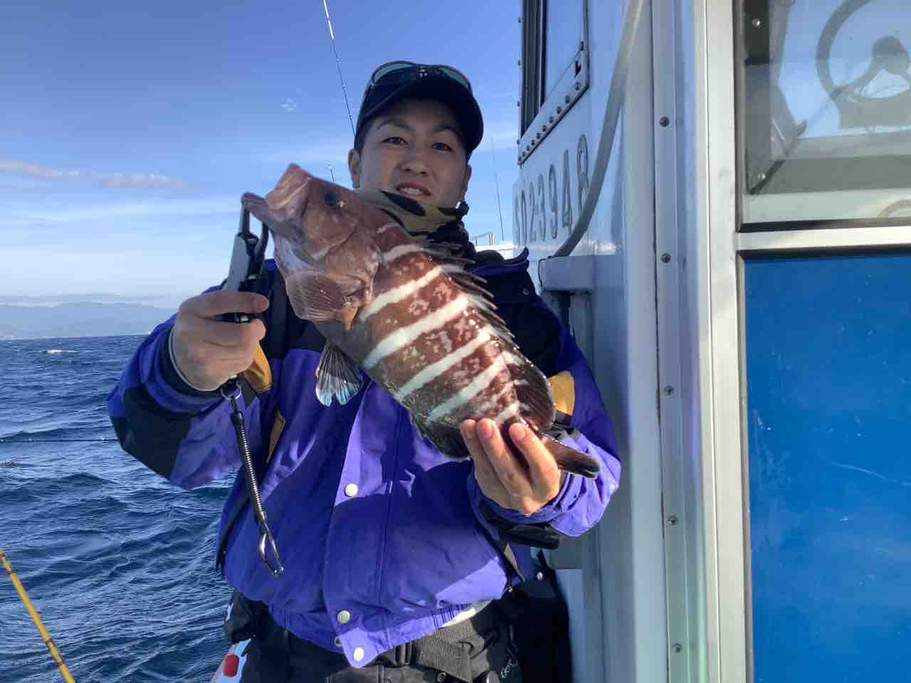 神子元島周辺で泳がせ ジギングで出船してます 南伊豆 弓ヶ浜港 ひとつテンヤ ルアー釣り 釣り船 もき丸