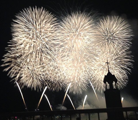 花火とチャペル