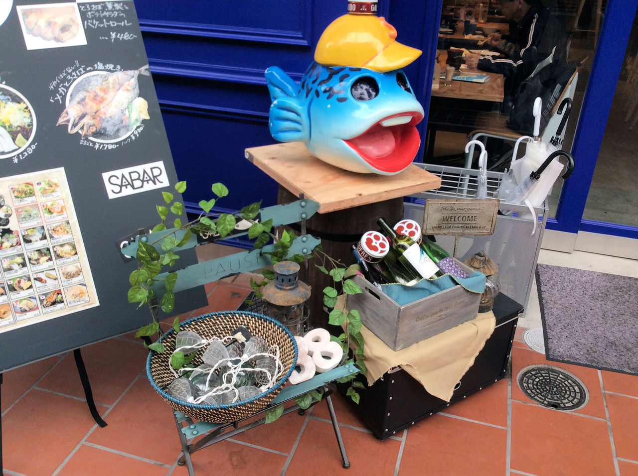 SABAR 神戸元町店(神戸市中央区元町通)とろさば料理専門店で、究極のとろさば寿司定食のお昼ごはん カズのお昼ごはんが楽しみ SABAR 神戸元町店(神戸市中央区元町通)とろさば料理専門店で、究極のとろさば寿司定食のお昼ごはん カズのお昼ごはんが楽しみ