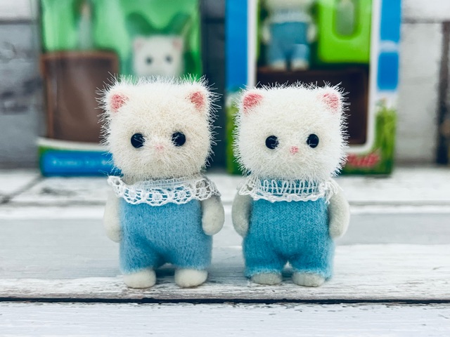 海外版(旧)ペルシャネコ 2タイプある : シルバニアの水たまり