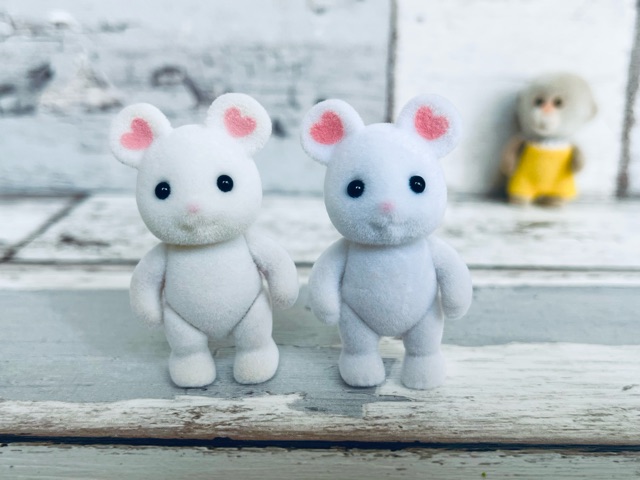➅シルバニアマシュマロねずみのお内裏お雛様飾り マシュマロネズミの