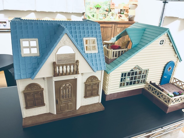 青い屋根のお家 : シルバニアの水たまり