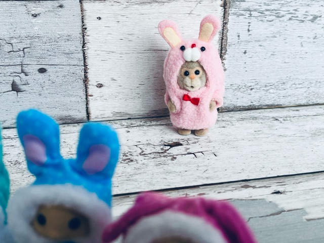 カラフルウサギコスチュームぬいぐるみ コンプリート と 満足度の差 : シルバニアの水たまり