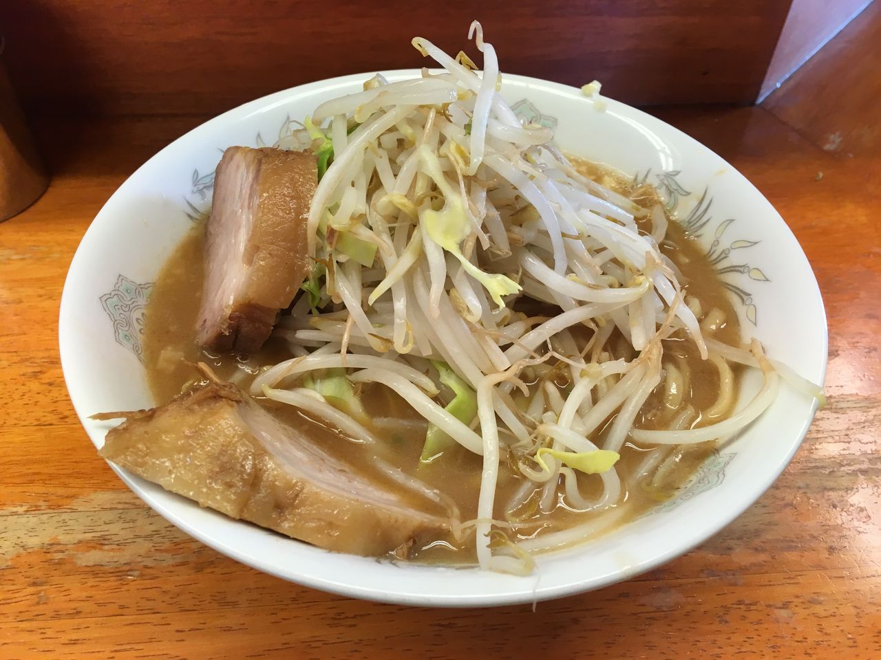 ラーメン二郎 立川店の麺少なめラーメン もくないブログ