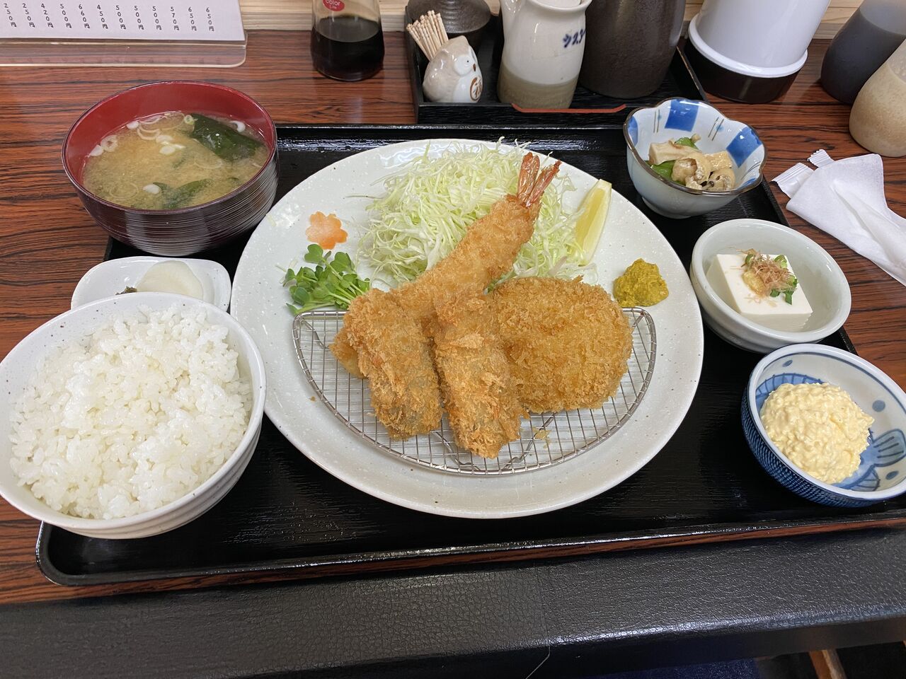 とんかつ於加乃のミックス定食＠館山 : もくないブログ