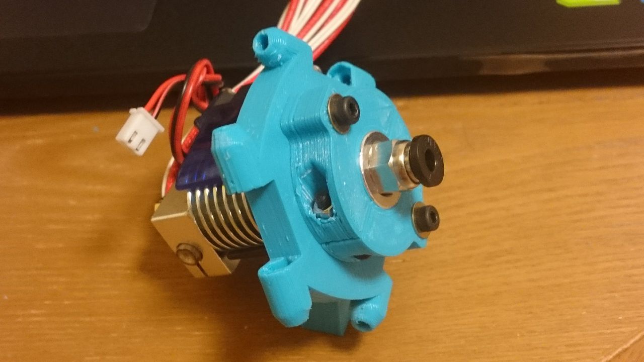 自作の3dプリンターが完成 そして課題 不完全燃焼の日々