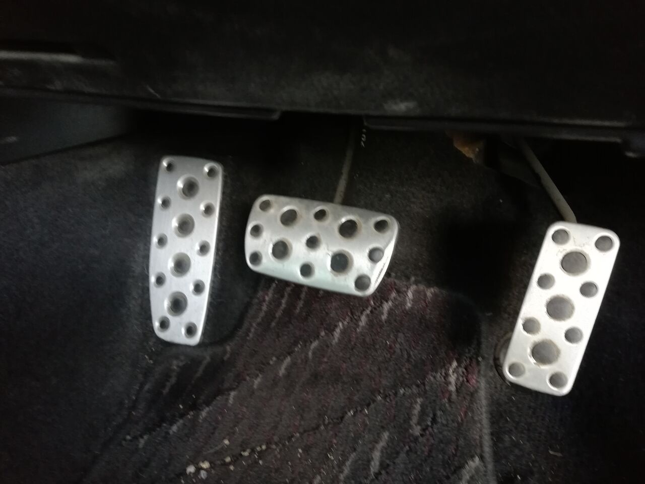 ブレーキが毎回キックバックする 車のドクター D