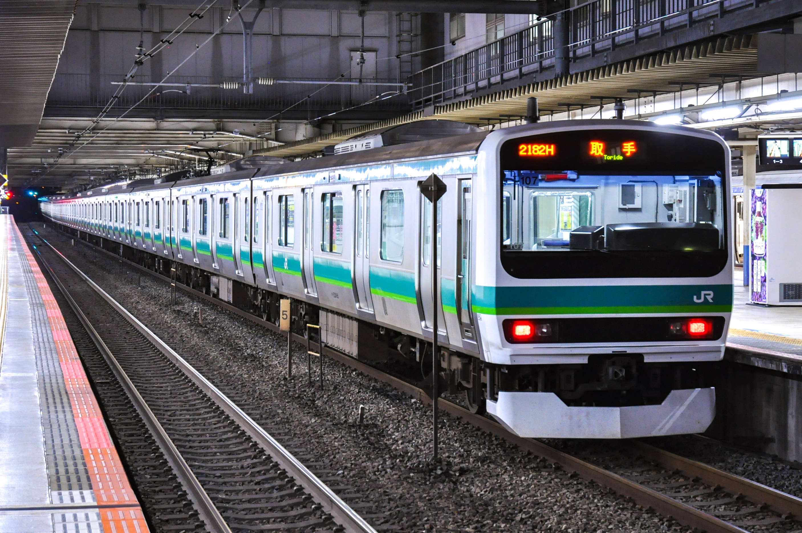 5 4 常磐線 北千住行 緑色の郊外電車 19