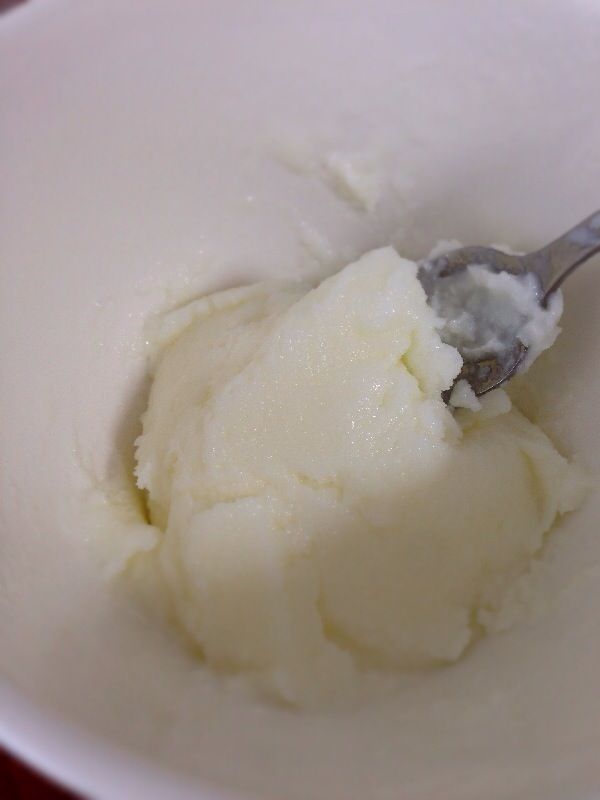 マシュマロと牛乳だけで作れるアイスを試したら美味しかった 今日も食べておる
