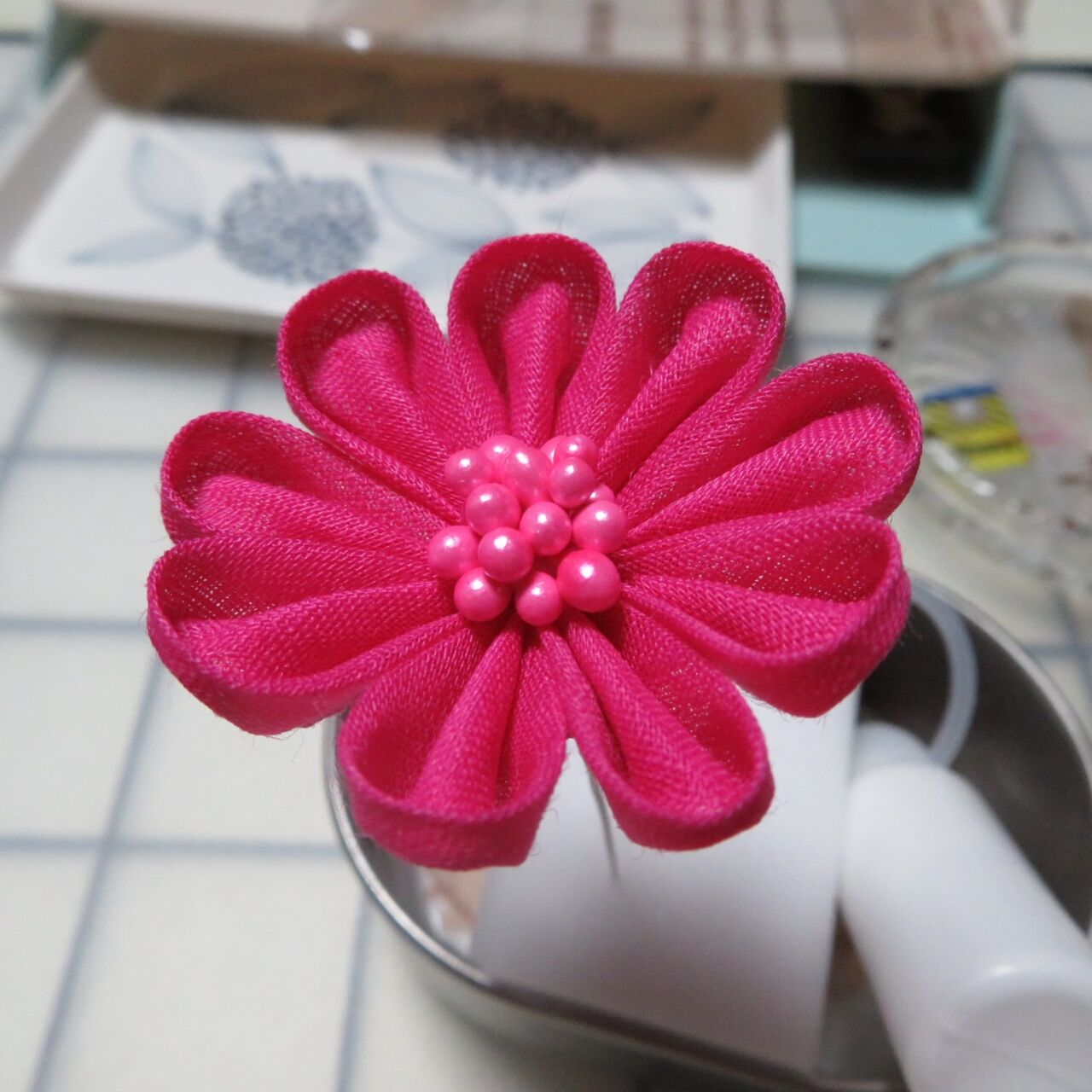 たのしいつまみ細工 1号 サイネリア 編 布nunoつまむnuno たのしいつまみ細工 1号 サイネリア 編 布nunoつまむnuno