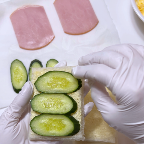 E1B611A0-B739-4E96-8AD2-B72B6A7B205D