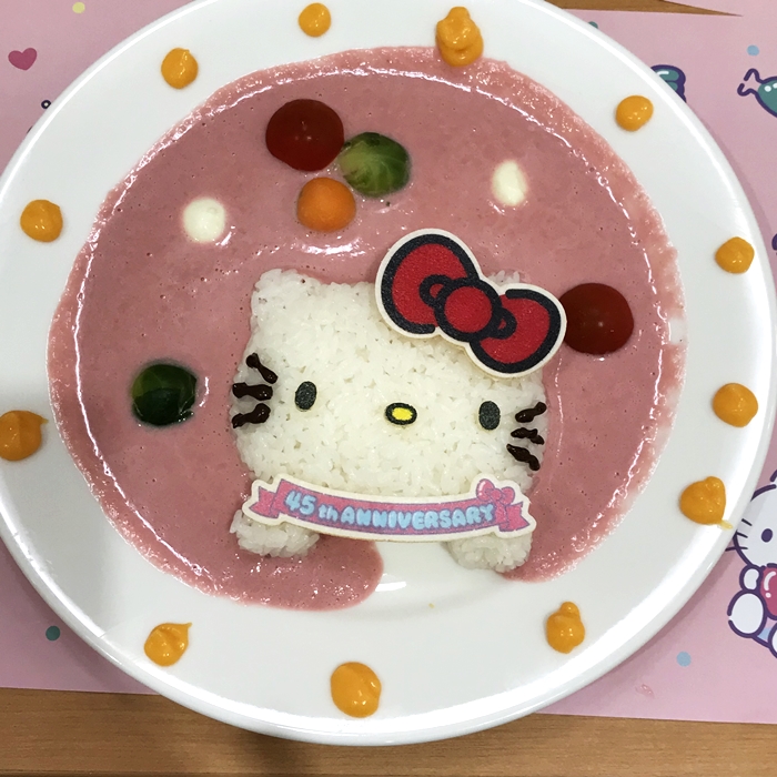サンリオ ハローキティ45周年 Anniversary限定ブローチ カフェ