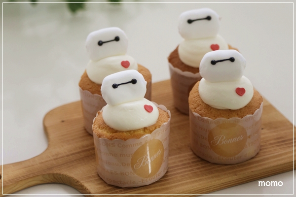簡単かわいい ベイマックスのカップケーキ レシピ Momo S Obentou キャラ弁 Powered By ライブドアブログ