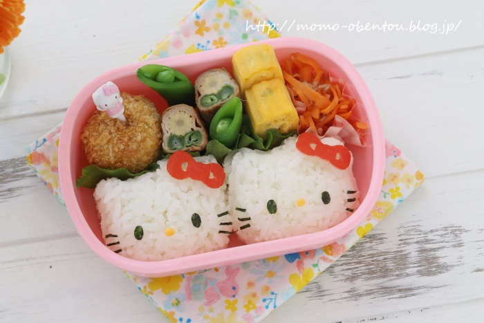 キャラ弁レシピ動画 ダイソーの Hello Kitty ごはんメーカー でキティちゃんのキャラ弁 アレンジ Momo S Obentou キャラ弁 Powered By ライブドアブログ