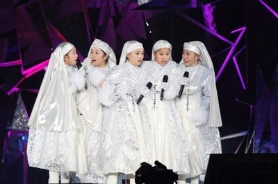 news_large_momoclo_122302_01