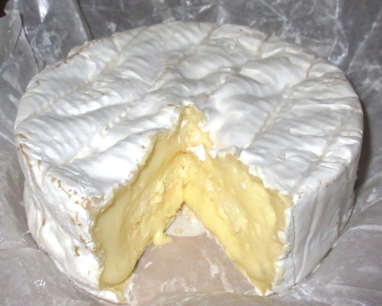 カマンベール ド ノルマンディaoc Camembert De Normandie Aoc Momo の チーズあれこれ カマンベール ド ノルマンディaoc Camembert De Normandie Aoc Momo の チーズあれこれ