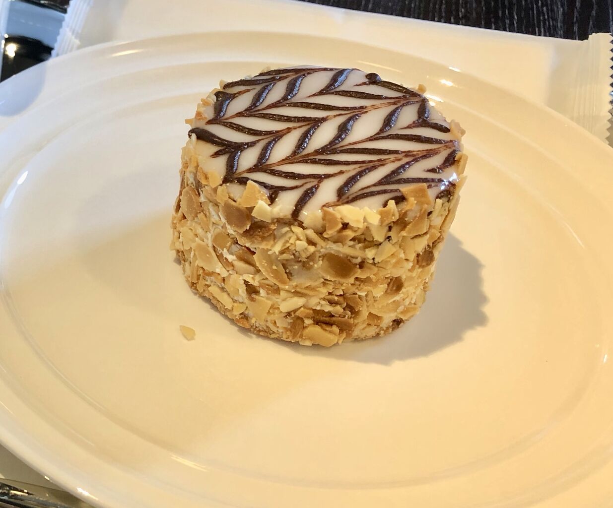 エスターハージートルテ Esterhazy Torte Momo の 食とレシピ エスターハージートルテ Esterhazy Torte Momo の 食とレシピ