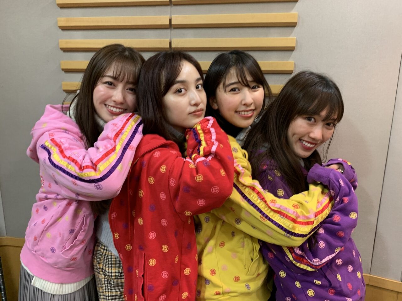 4 14 今日のももクロ ももくら公式ブログ更新 Tokyo Fm Hustle Press れにちゃんオフショット 地上波ももクロ Chan 放送 れにちゃんインスタ更新 ももクロをまとめタイ 4 14 今日のももクロ ももくら公式ブログ更新 Tokyo Fm Hustle Press れにちゃんオフショット 地上波ももクロ Chan 放送 れにちゃんインスタ更新 ももクロをまとめタイ