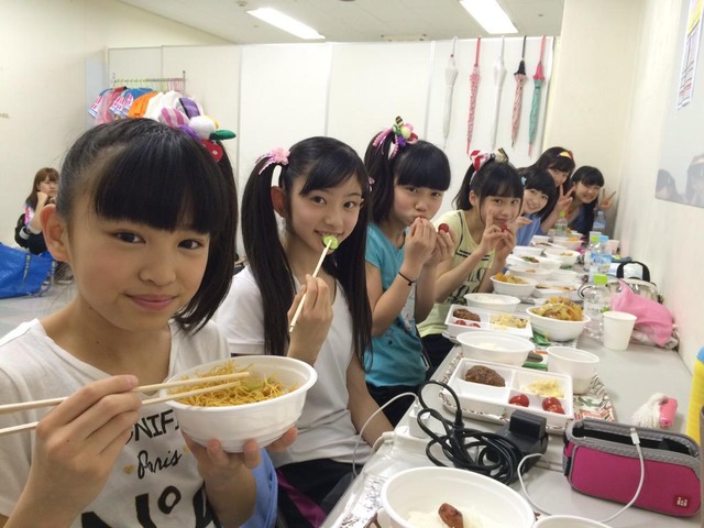 m2015_04_05_a_sdfukuokagirls02