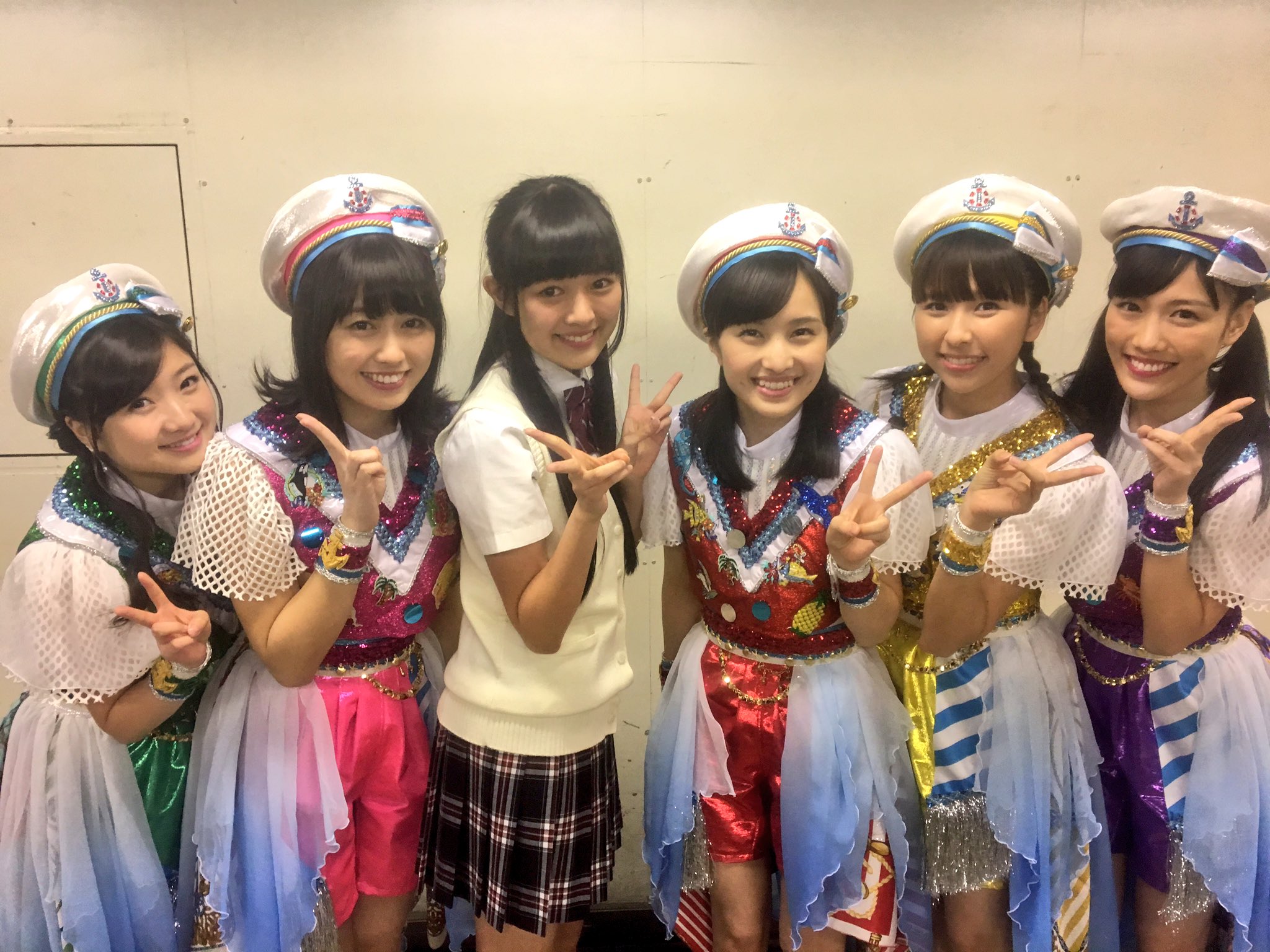 ももクロ ついにアニメ紅白でじょしらく笑顔百景 2 5 日 アニメ紅白歌合戦 Vol 6 代々木ファイナル 感想セットリストまとめ ももクロニュース