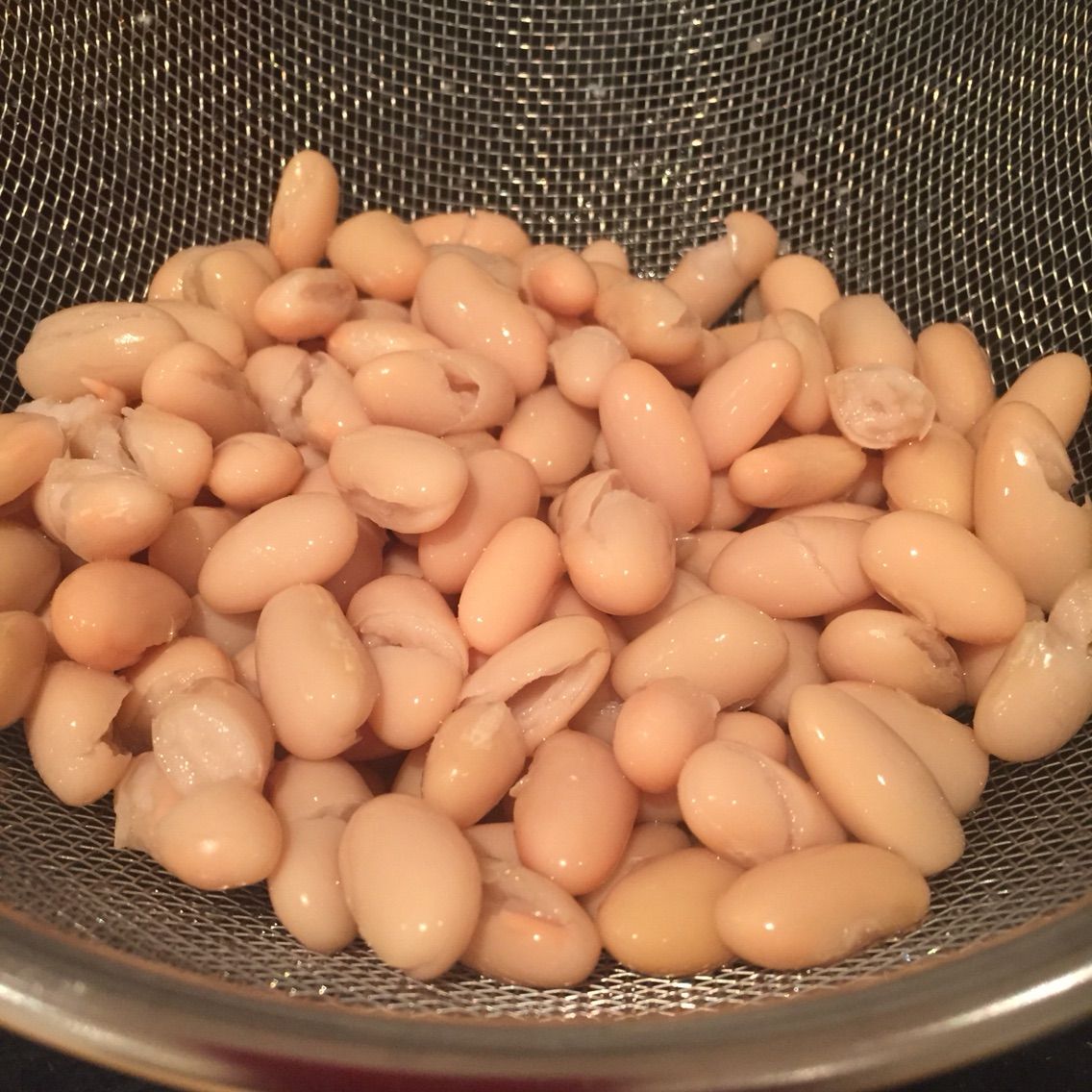 Cannellini Beans 白いんげん豆の缶詰 ロンドンのスーパーを喰らう Cannellini Beans 白いんげん豆の缶詰 ロンドンのスーパーを喰らう