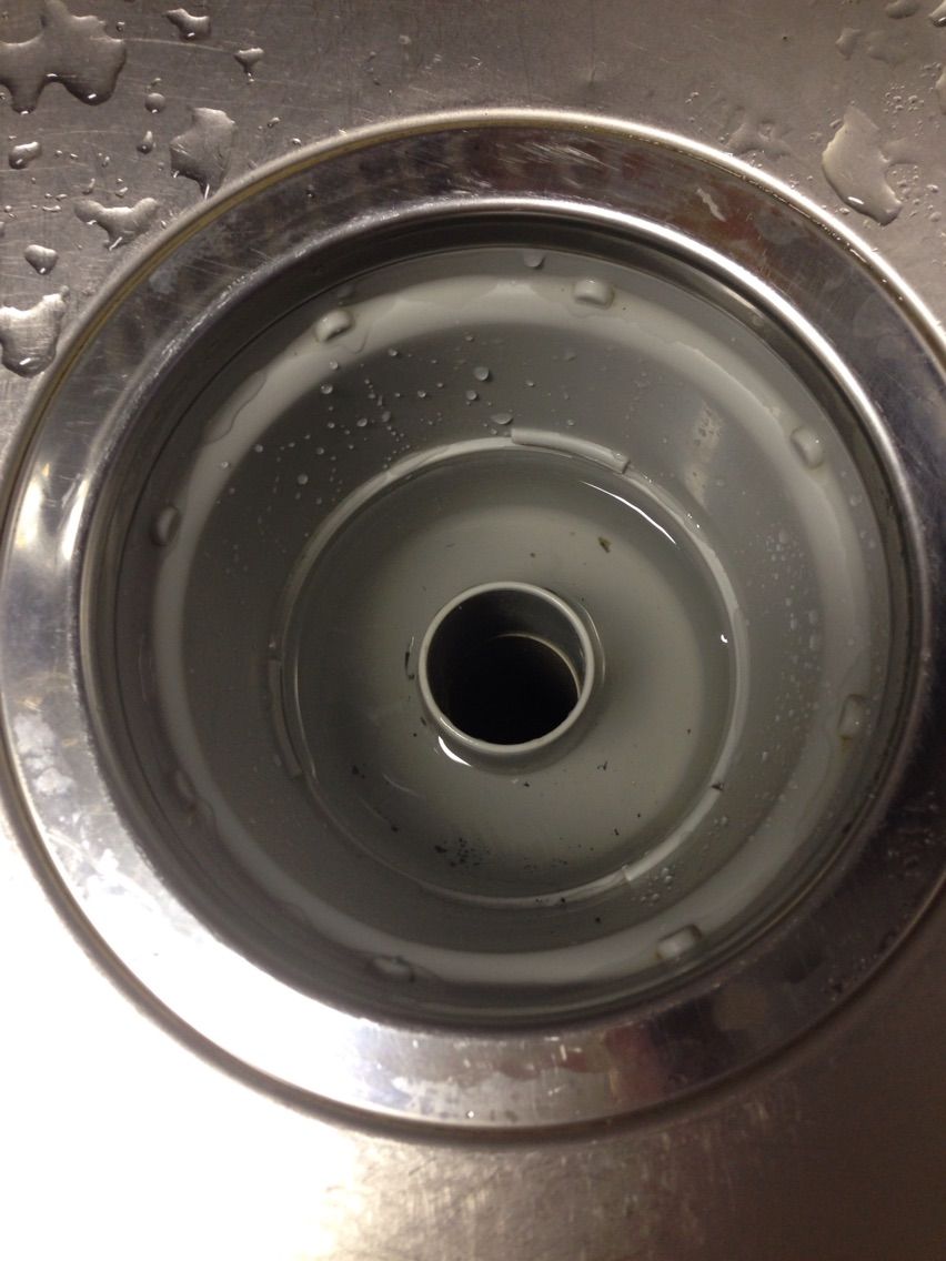 台所の排水溝 まさかのヘドロだらけ 団地でひとり暮らし