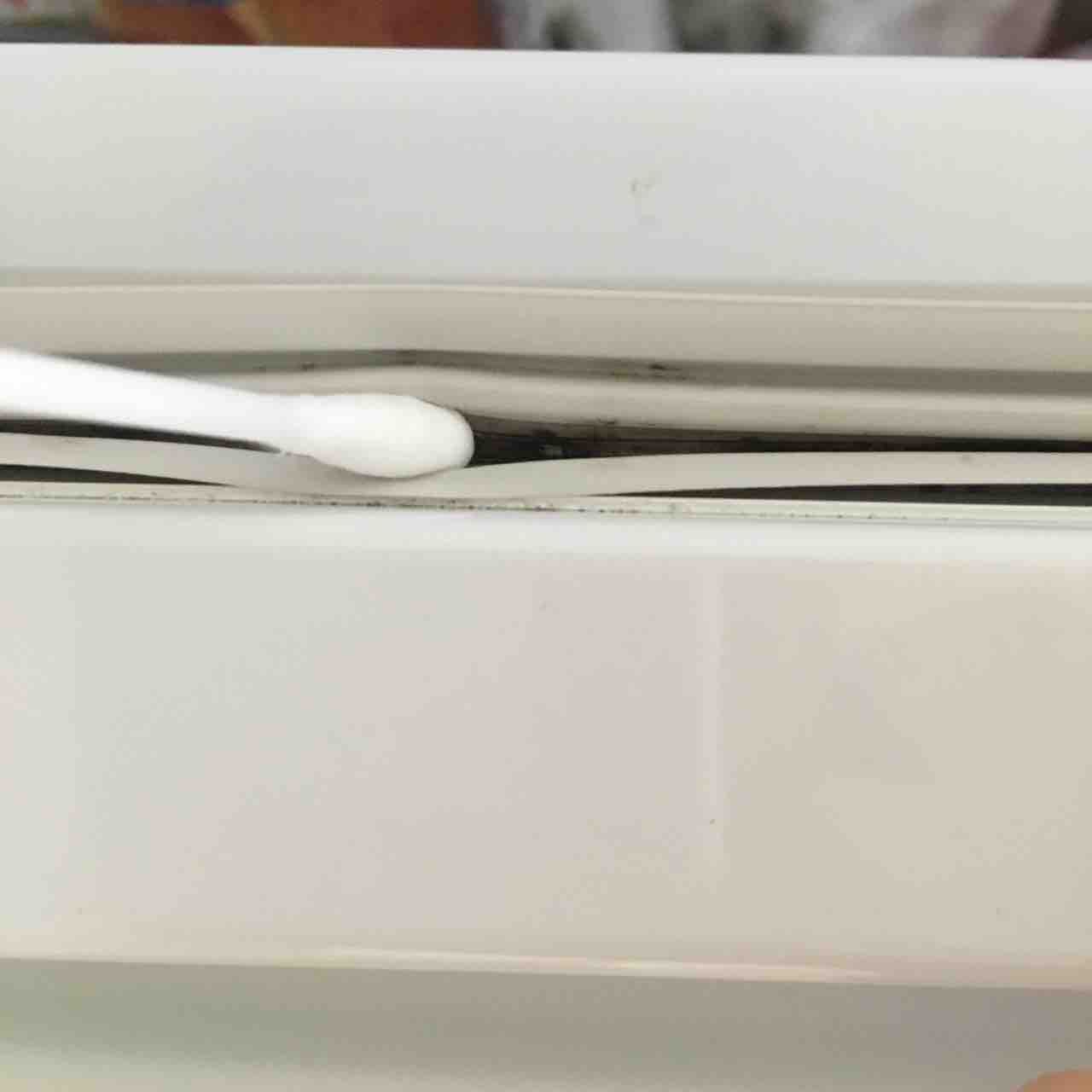 我が家の冷凍庫のパッキンがカビだらけだった 団地でひとり暮らし 我が家の冷凍庫のパッキンがカビだらけだった 団地でひとり暮らし
