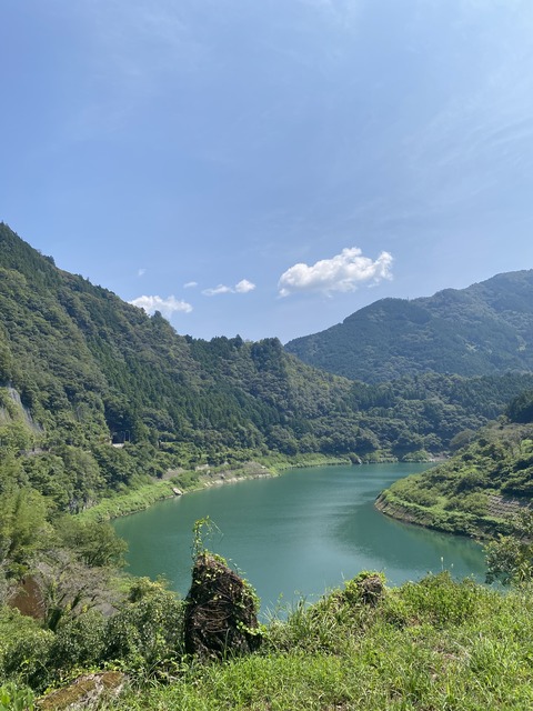 5DF7DD85-47E3-4D2B-9A99-8E3E6B616B75