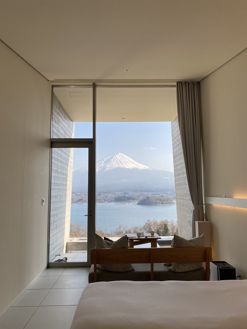 AB1E83F3-414B-41DE-A780-9FEA6F1839A3