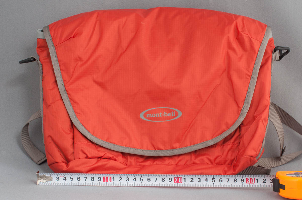 モンベル ライト カメラショルダーバッグ L レビュー モモンハン日記