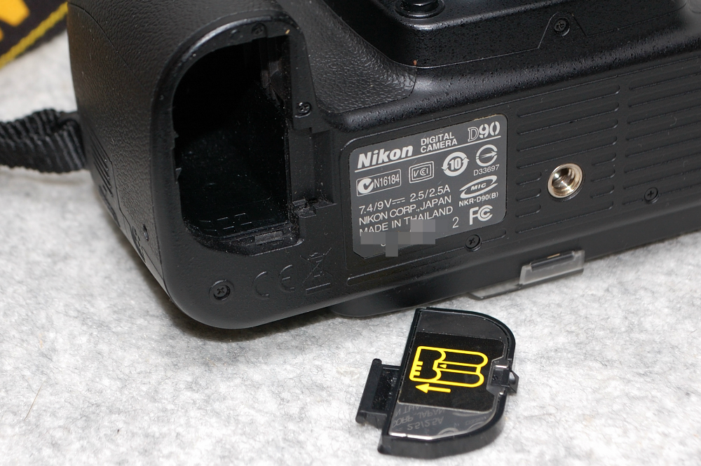 ニコンMB-D80（D90 D80用バッテリーグリップ） レビュー : モモンハン日記