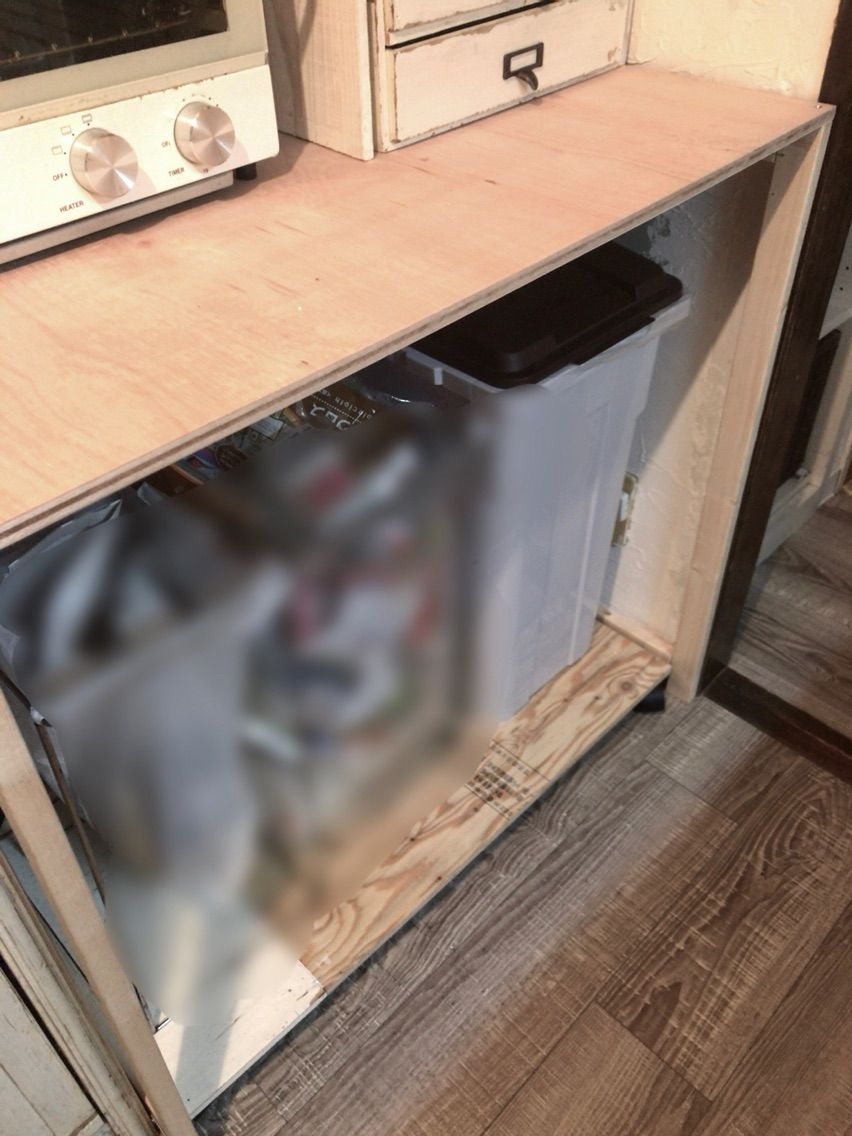Diy キッチンゴミ箱制作中 ゴミ箱を隠す編 P J S Home And Garden Powered By ライブドアブログ