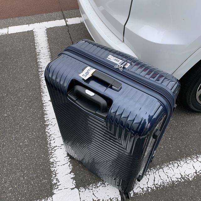 酒々井プレミアムアウトレットでお買い物だ 給料日 ボーナス前だから空いてるだろう 人生は 旅して食って呑んで