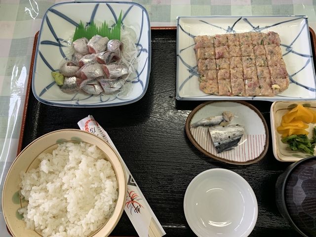 金沢食堂 金沢魚店 山武市本須賀 ホントにここのアジのたたきは最高だ 人生は 旅して食って呑んで 金沢食堂 金沢魚店 山武市本須賀 ホントにここのアジのたたきは最高だ 人生は 旅して食って呑んで