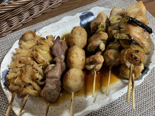 焼き鳥の人気店 やきとり 大八 都賀 初めてのお持ち帰り焼き鳥はわりと美味かった 人生は 旅して食って呑んで 焼き鳥の人気店 やきとり 大八 都賀 初めてのお持ち帰り焼き鳥はわりと美味かった 人生は 旅して食って呑んで