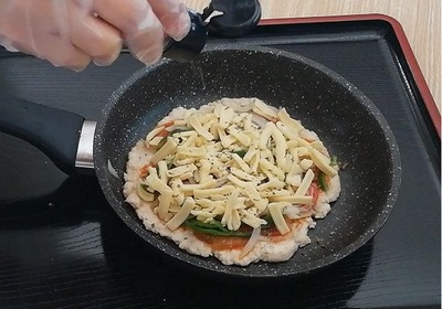 鶏むね肉ピザ