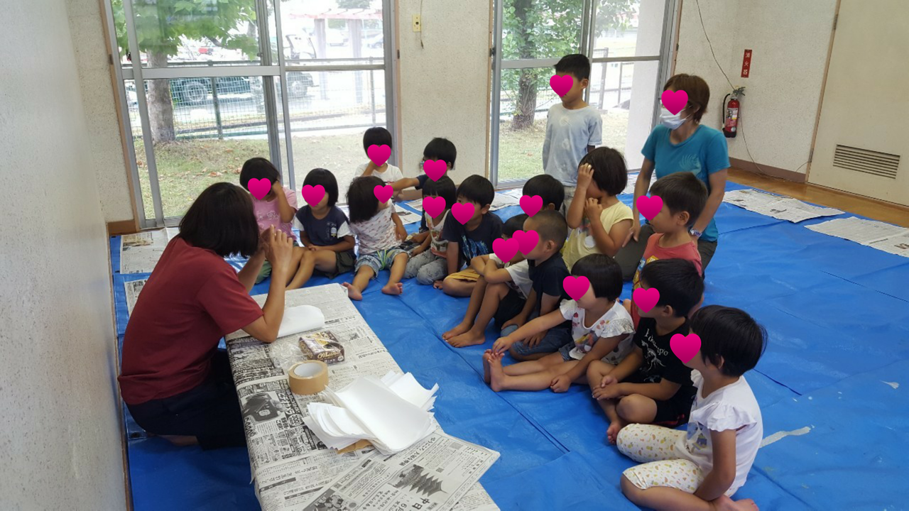 21 6 16 折り染め 年中 年長 自主保育グループももやまのブログ 21 6 16 折り染め 年中 年長 自主保育グループももやまのブログ