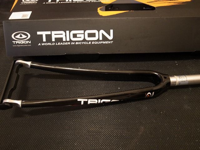 TRIGON(トリゴン) カーボンロードフォーク アルミコラム RC-05
