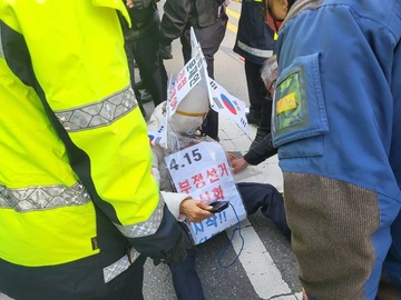 【内ゲバ】「少女像の場所」先占を巡って衝突、保守・反日団体の葛藤深まる…韓国