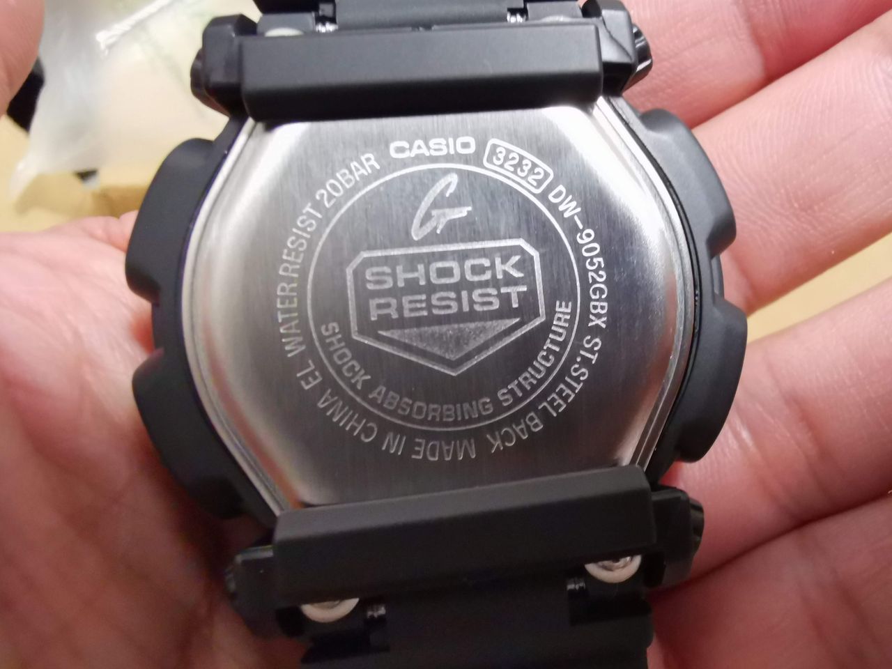 5,000円前後で買える本気のG-SHOCK『DW-9052GBX-1A4』 : MCH