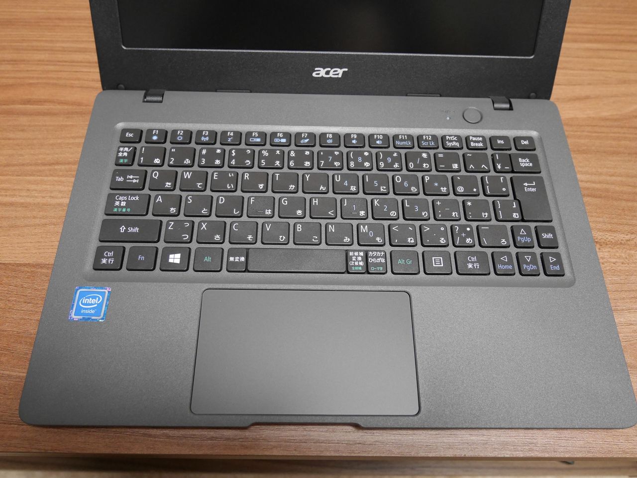 開封レビュー】Aspire One Cloudbook 11 AO1-131-F12N/KKを試す