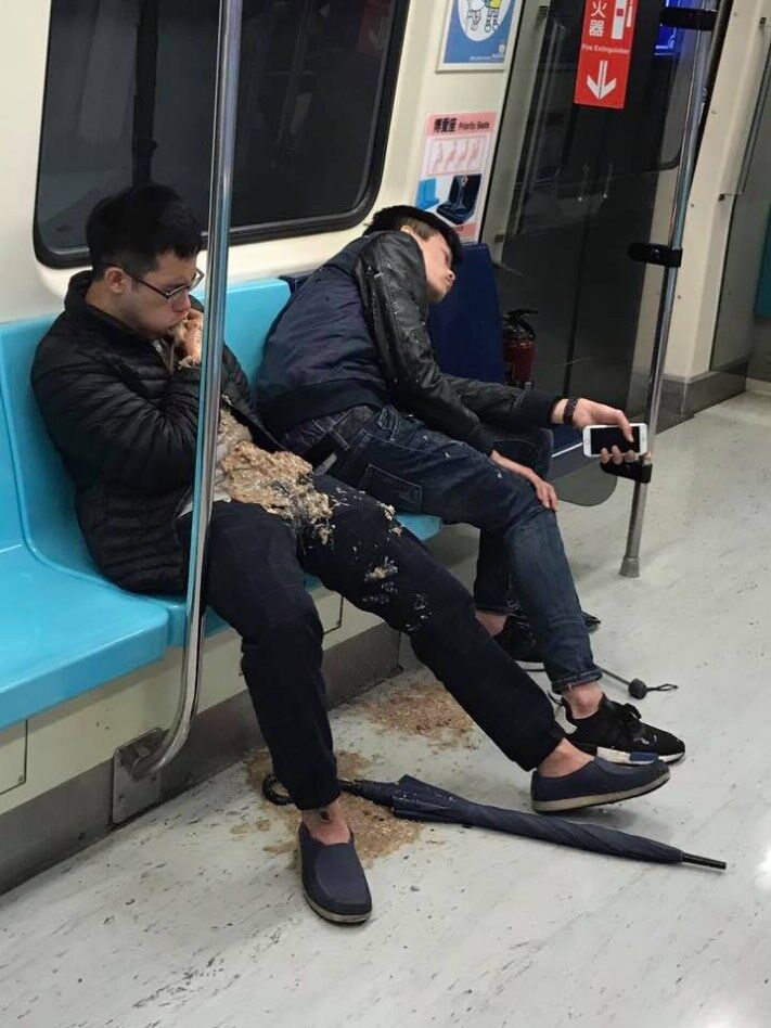 【東京】地べた寝そべり、ゴミ放置、嘔吐、トイレ…渋谷の路上飲み、“無法地帯”な実態 ★2  [首都圏の虎★]YouTube動画>4本 ->画像>57枚 