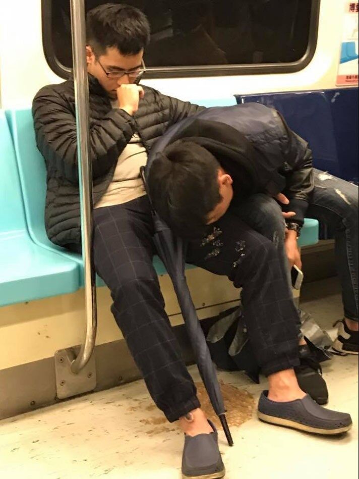 【東京】地べた寝そべり、ゴミ放置、嘔吐、トイレ…渋谷の路上飲み、“無法地帯”な実態 ★2  [首都圏の虎★]YouTube動画>4本 ->画像>57枚 
