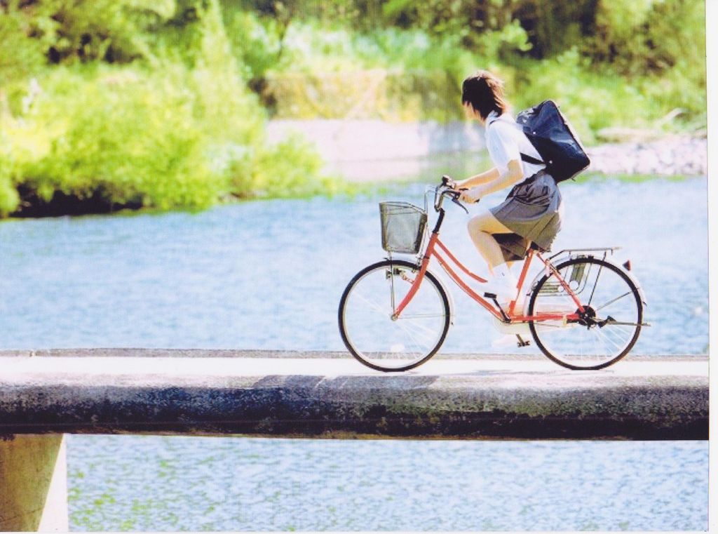 雨 の 中 自転車