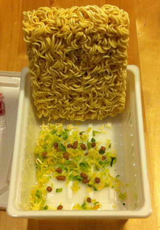 ペヤング激辛焼きそば4