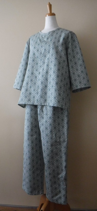 紬からブラウスとパンツ